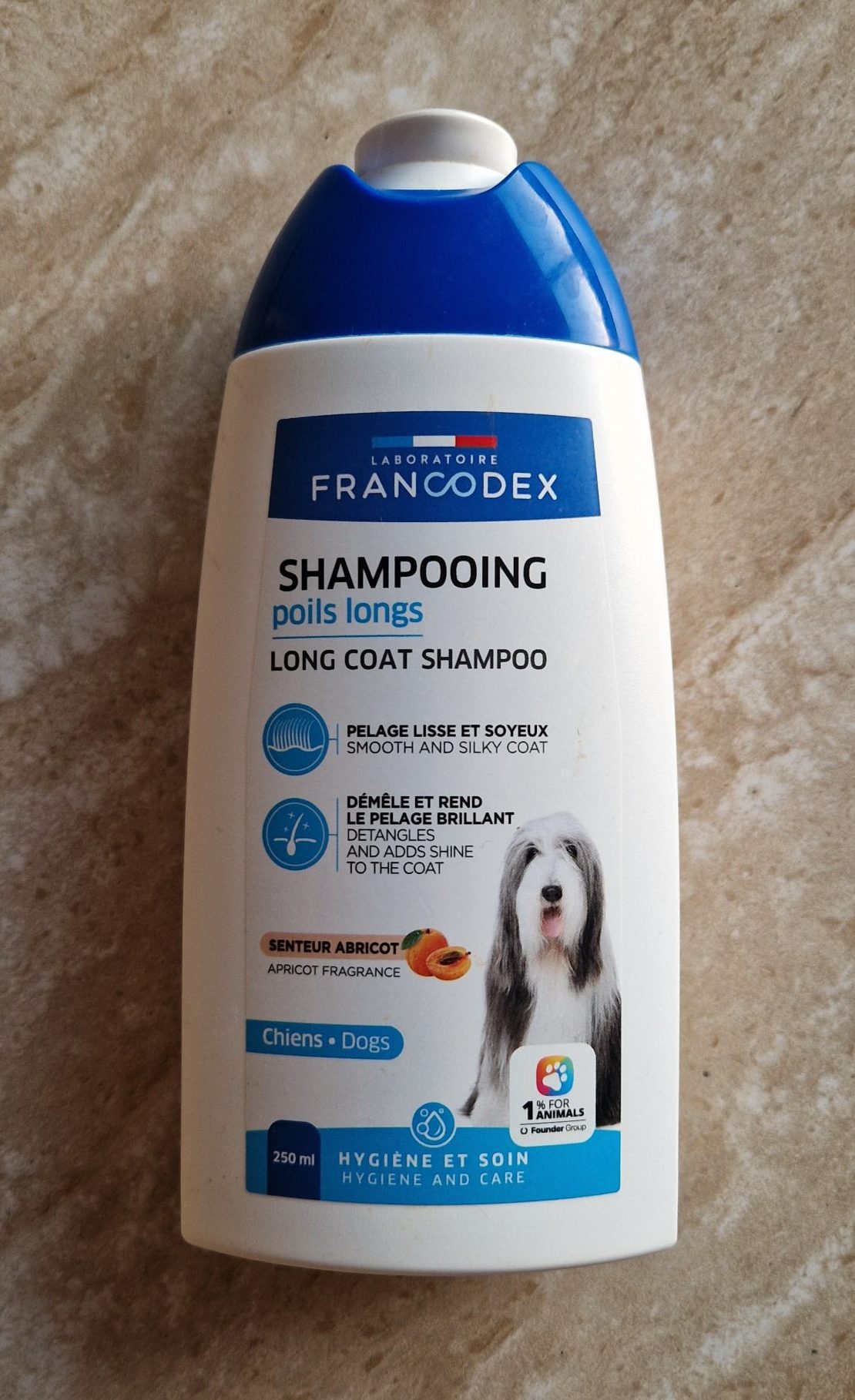 Flacon de shampoing Francodex Spécial Poil Long pour Spitz nain